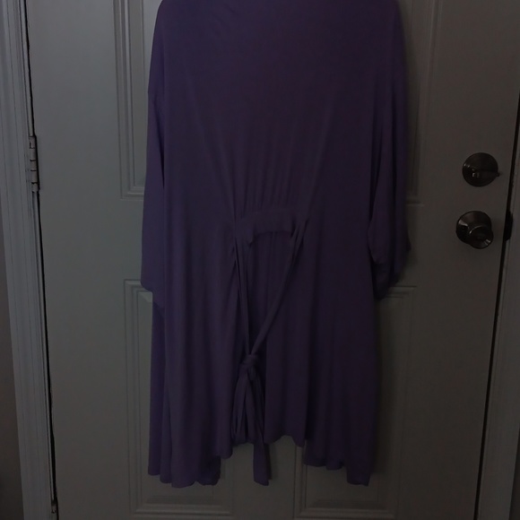 Lavender Robe - Picture 3 of 4